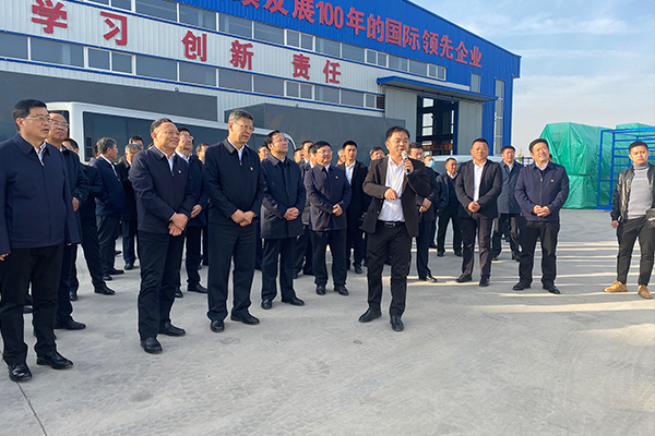 赤峰市党政考察团莅临开云官方网站登录入口进行参观考察